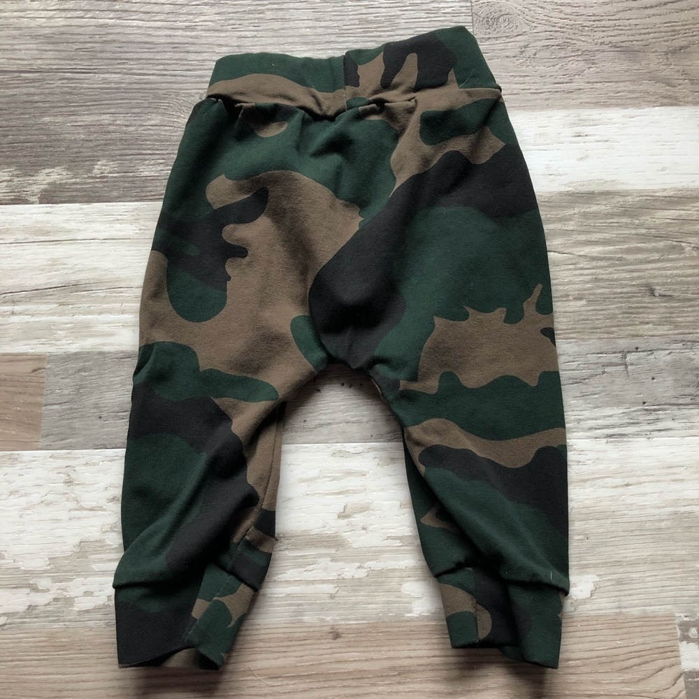 NWOT “Straight Outta Timeout” 2 Piece Infant Set - Picture 6 of 9